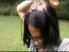 Kinky bitch pouring shit all over her hair
